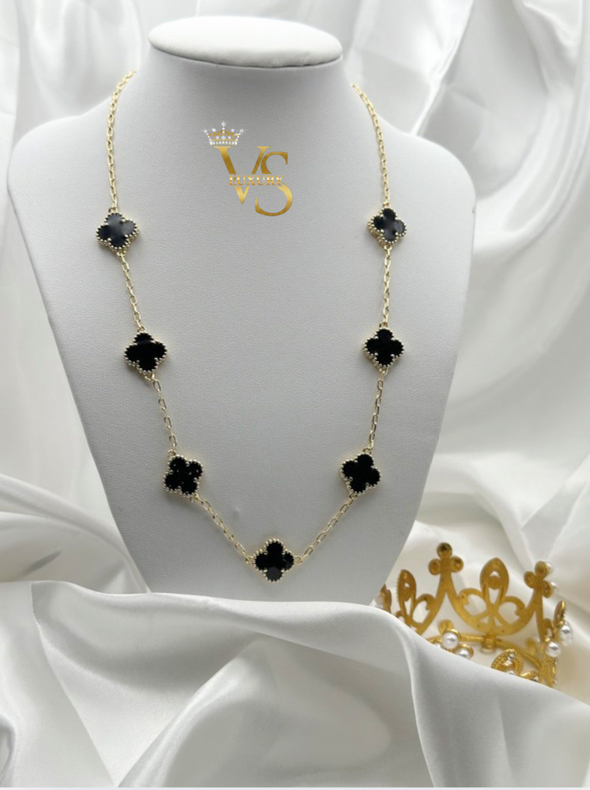 Valdes Luxury Black Floral Chain Necklace – 14K Gold Plated