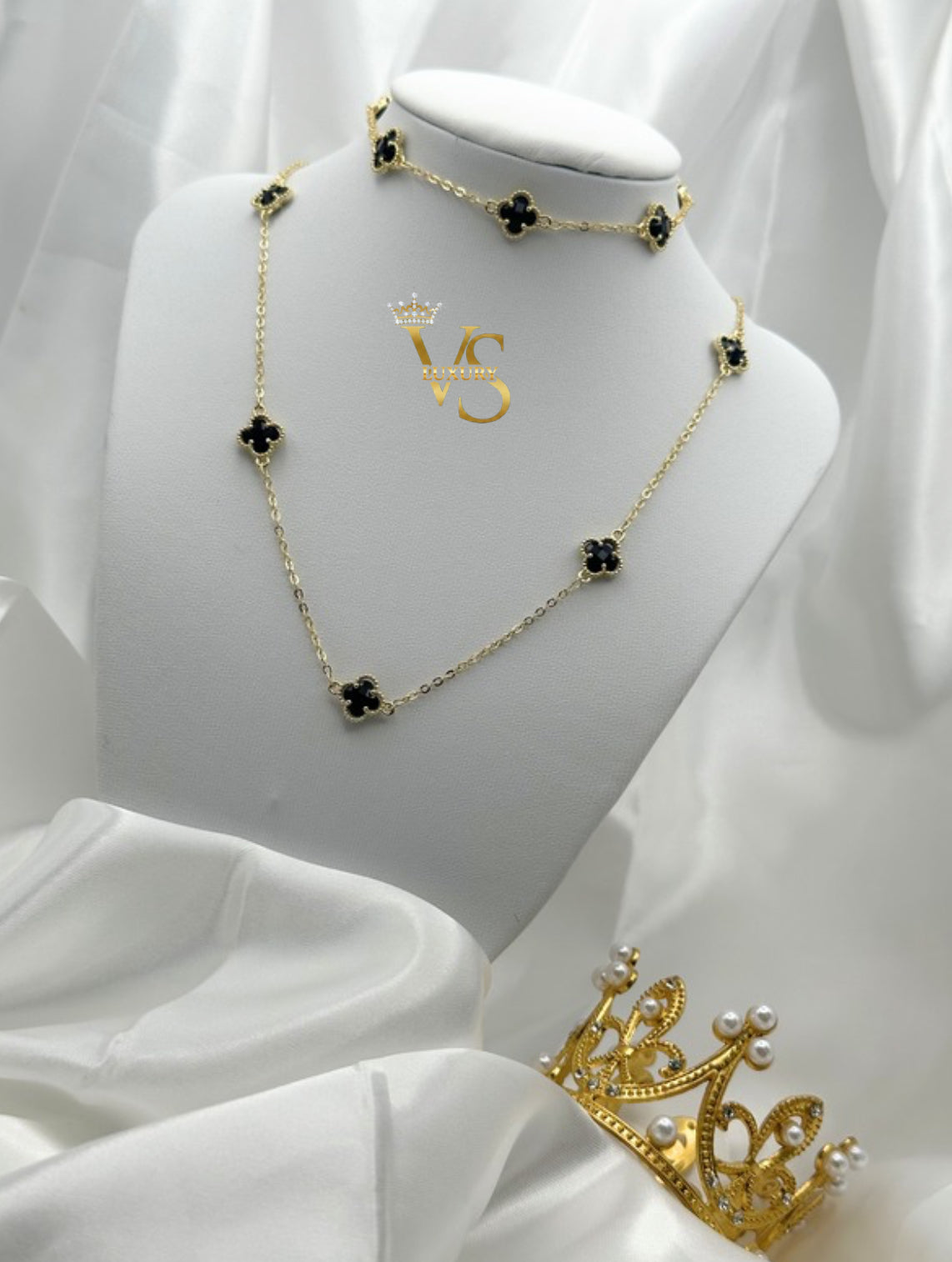 Valdes Luxury Clover Station Necklace 14K Gold Plated – Black Zirconia Details, Elegant High Quality Daily Wear Jewelry