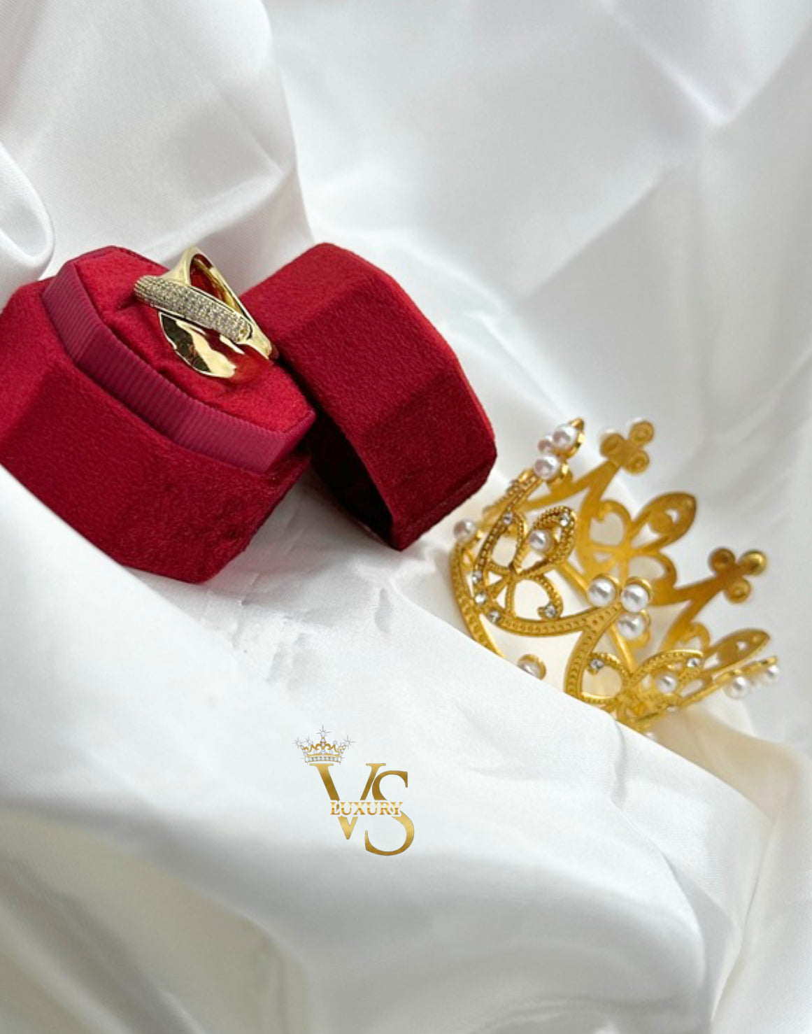Valdes Luxury Gold Laminated 14K Curved Zirconia Elegant Ring High Quality Daily Wear