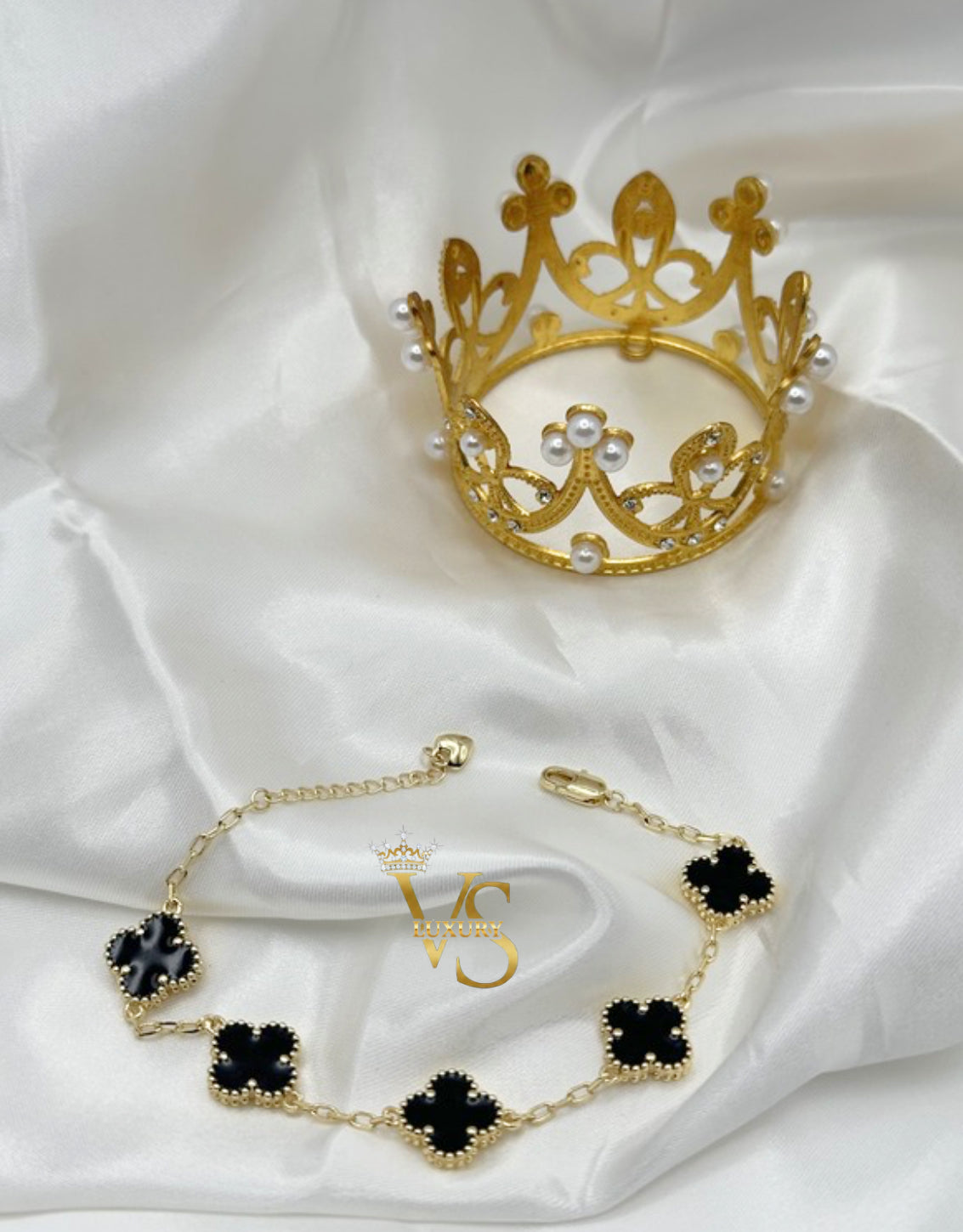 Valdes Luxury Black Floral Bracelet – 14K Gold Plated