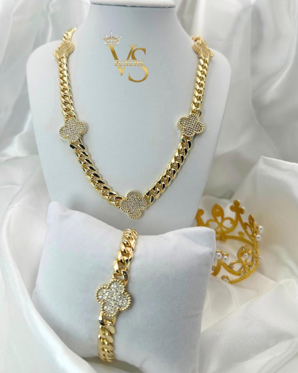 Valdes Luxury Monaco Floral Set – 14K Gold Plated Necklace & Bracelet