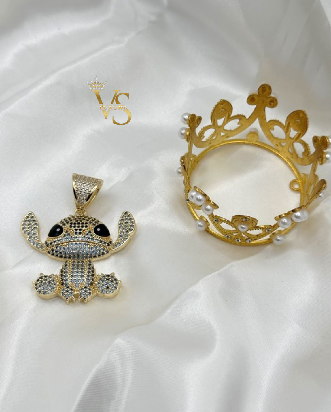 Valdes Luxury Cartoon Character Blue Zirconia Pendant – 14K Gold Plated, High Quality Statement Jewelry