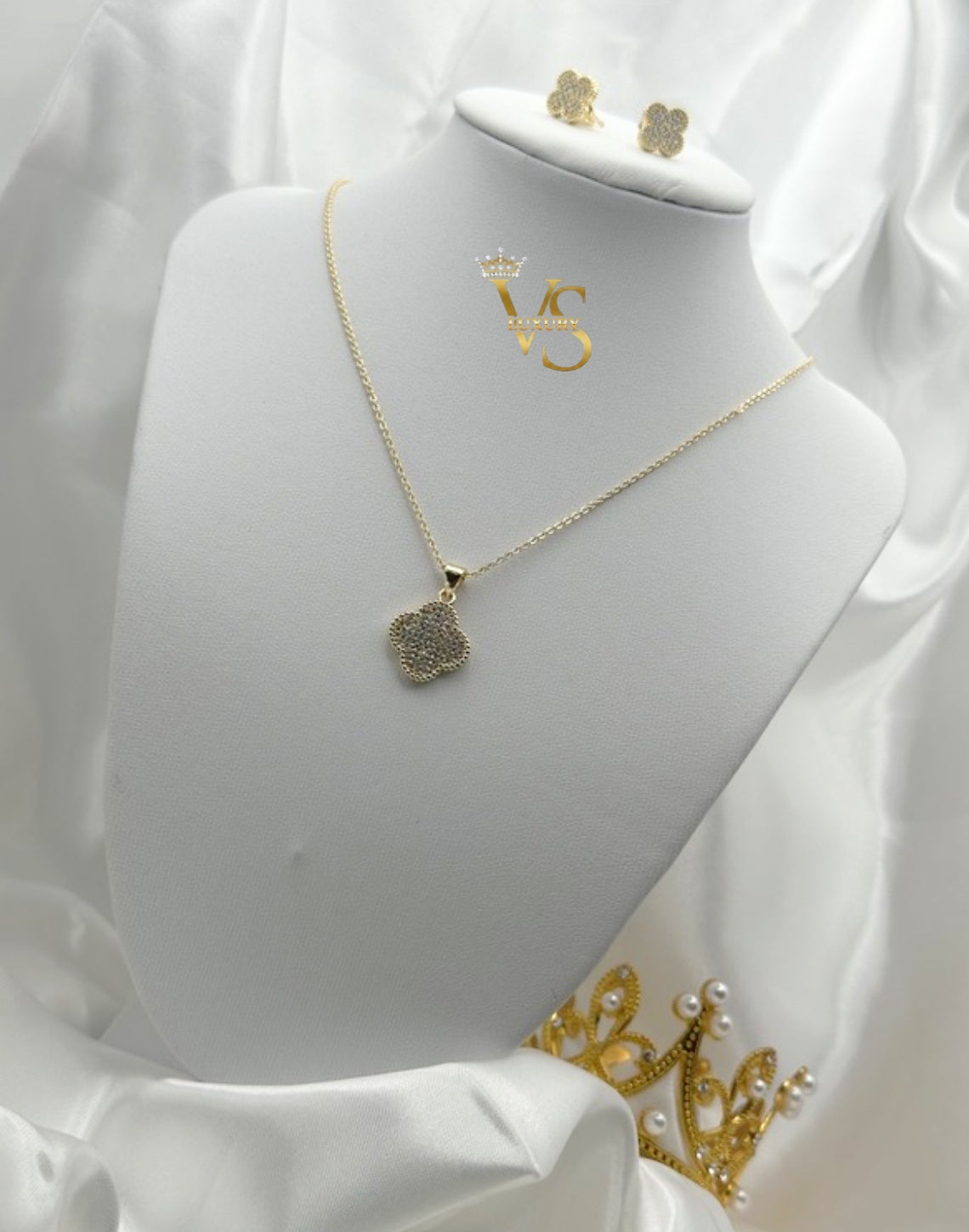 Valdes Luxury Flower Jewelry Set – 14K Gold Plated Laminated Necklace and Earrings with Zirconia
