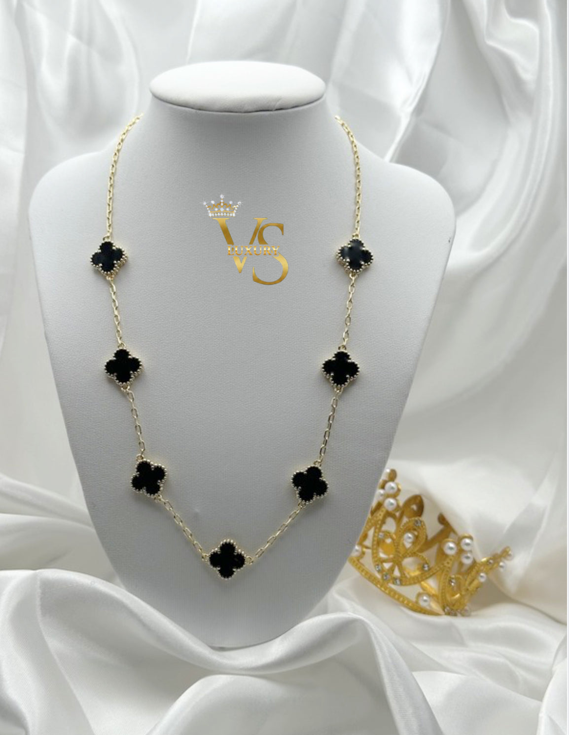 Valdes Luxury Black Floral Chain Necklace – 14K Gold Plated
