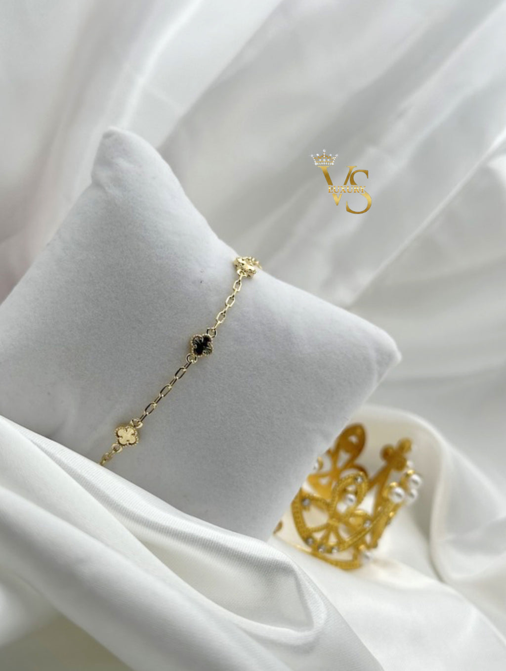 Valdes Luxury Floral Minimal Bracelet – 14K Gold Plated