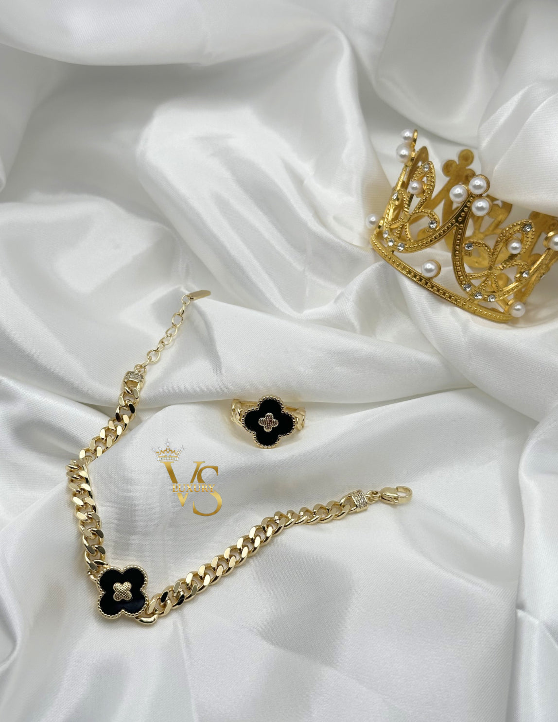 Valdes Luxury Black Floral Bracelet & Ring Set – 14K Gold Plated